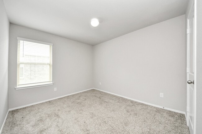 Building Photo - 16916 Rich Pines Dr