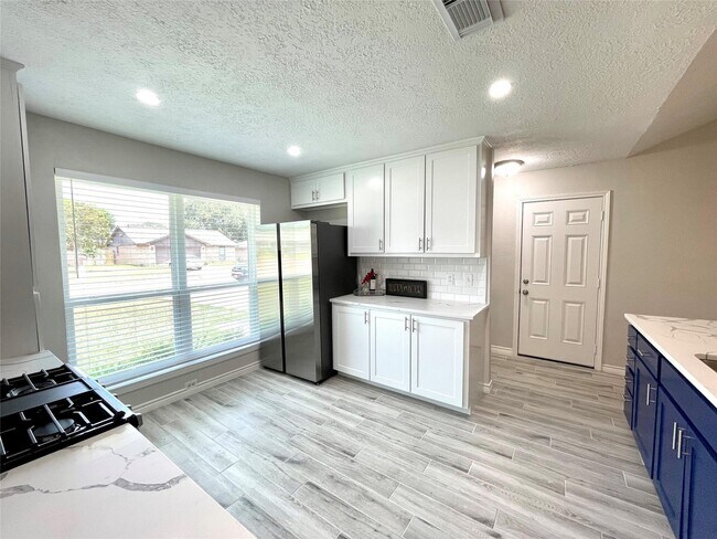 Building Photo - 18635 Andalusian Dr