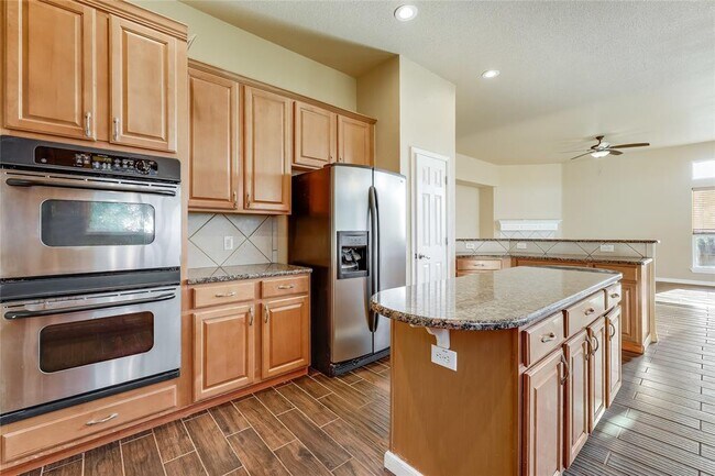 Building Photo - 9200 Hurley Cove