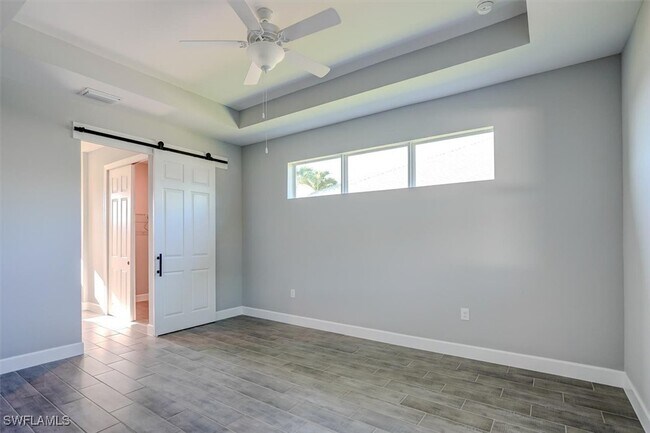 Building Photo - 428 SW 28th Pl