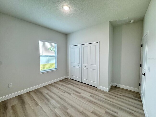 Building Photo - 656 Marion Oaks Manor