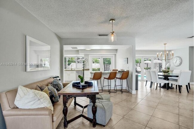 Building Photo - 2080 NE 65th St