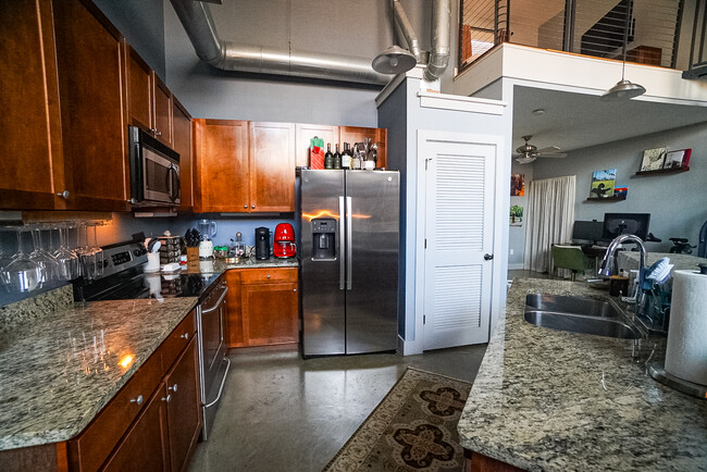 Kitchen - 791 Wylie St SE