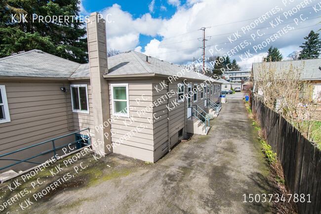 Building Photo - Same Day Showings Available! Reduced Rate!...