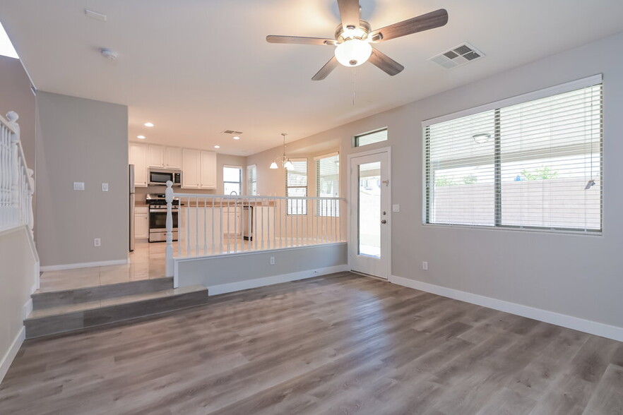 Building Photo - 613 Bright Valley Pl