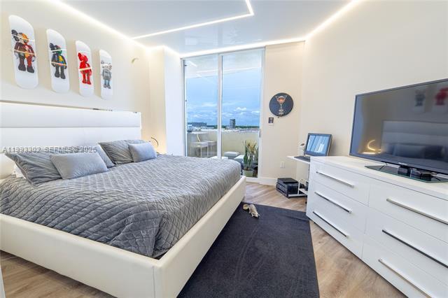 Building Photo - 19501 W Country Club Dr