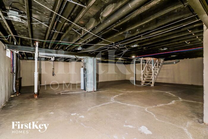 Building Photo - 6370 Silver Fox Dr