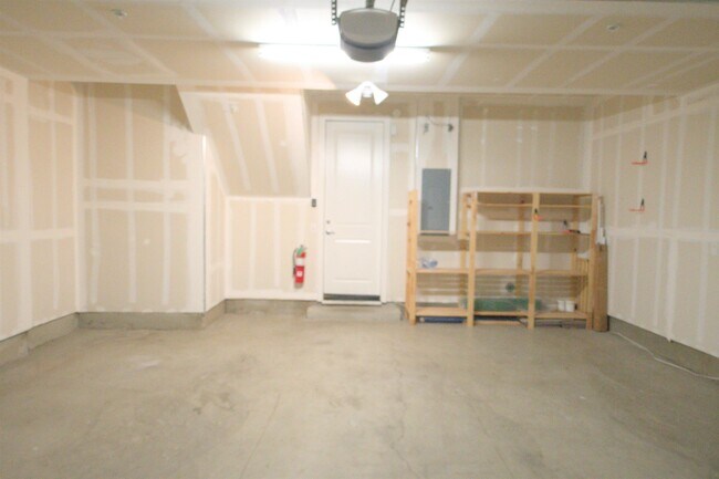 Building Photo - 5590 El Dorado Ln