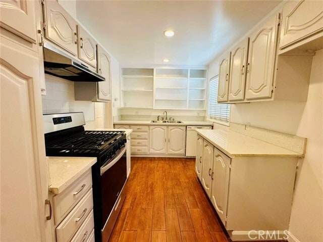 Building Photo - 400 E Fernfield Dr
