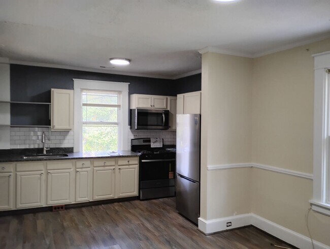 Building Photo - Maryland Ave