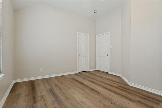 Building Photo - 903 Redbud Dr
