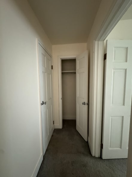 Building Photo - 505 Sandheger Pl