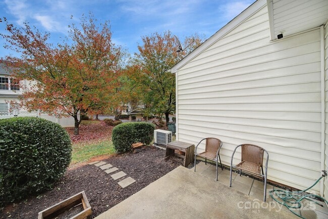 Building Photo - 5037 Sunset Ridge Ct