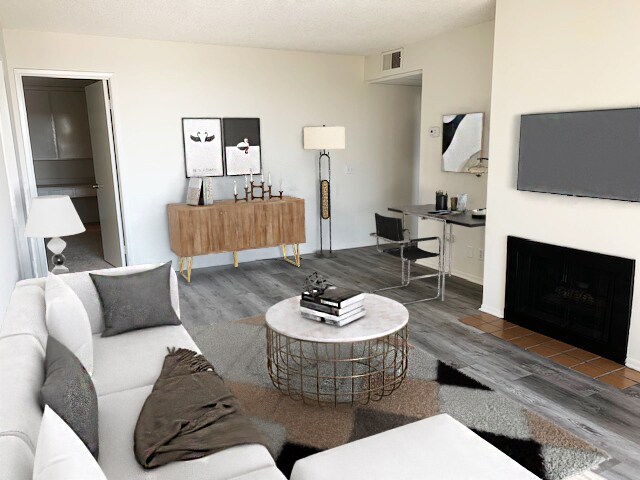 Building Photo - Kiowa Apartments