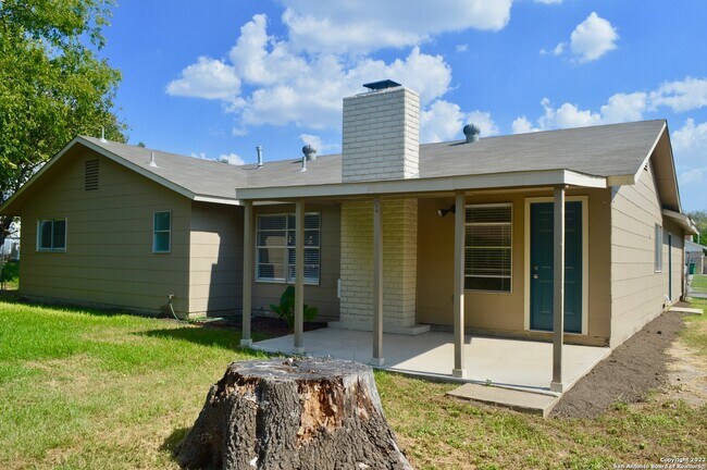 Building Photo - 14519 Angora St