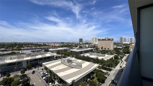 Building Photo - 1170 Hallandale Ave