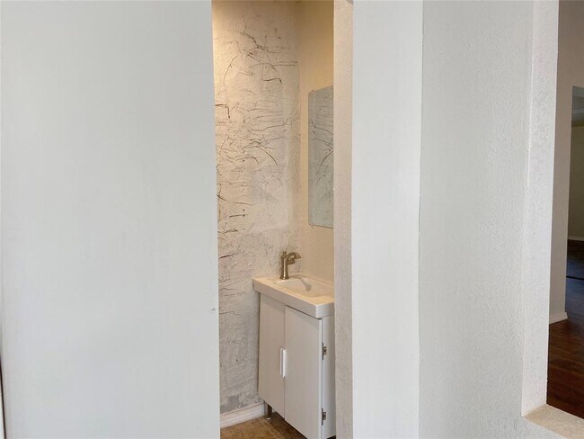 Building Photo - 12115 Segrest Dr