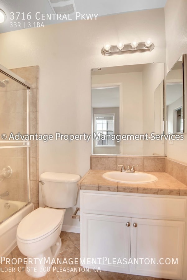 Building Photo - 3716 Central Pkwy