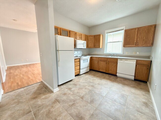 Building Photo - 3254 Berwyn Pl
