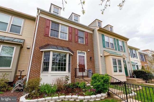 Building Photo - 21186 Winding Brook Square