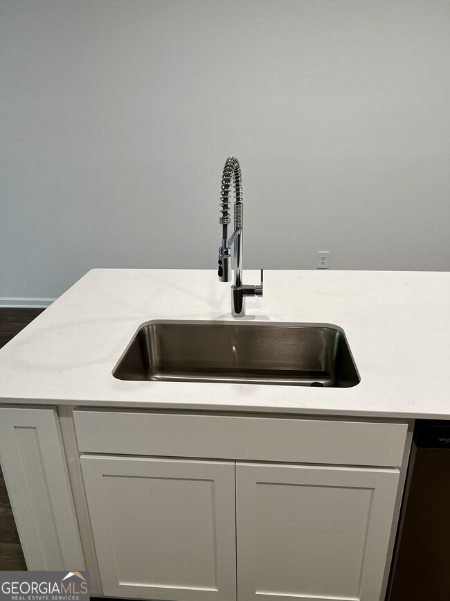 Building Photo - 156 Inlet Reach Cir