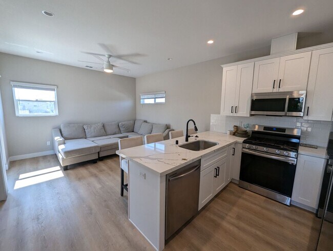 Building Photo - New Build 2023!! 4BD/2BA