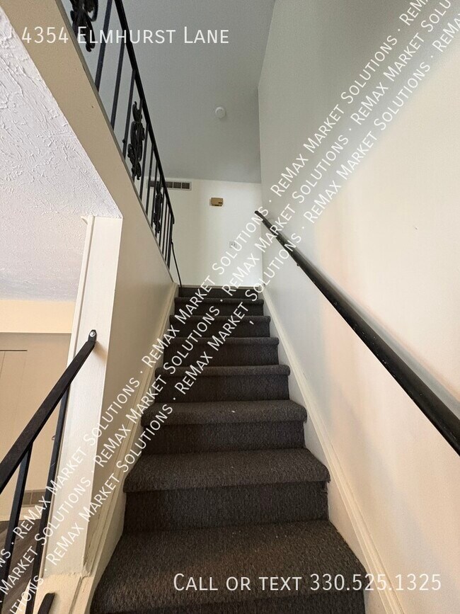 Building Photo - 4354 Elmhurst Dr