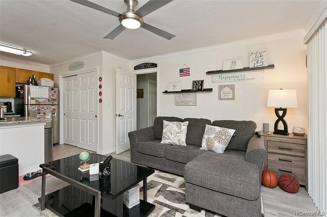 Building Photo - 94-1068 Kaukahi Pl #L5