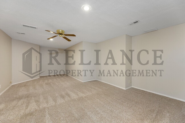 Building Photo - 6534 E 39th Ct N