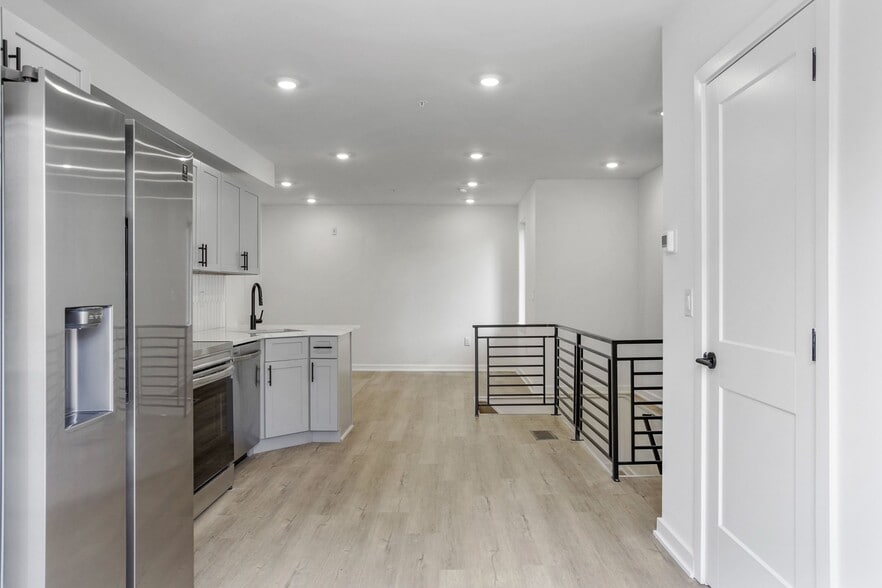 Building Photo - 1820 N 18th St