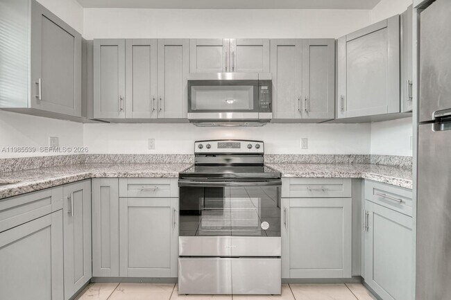 Building Photo - 14708 NE 7th Ave