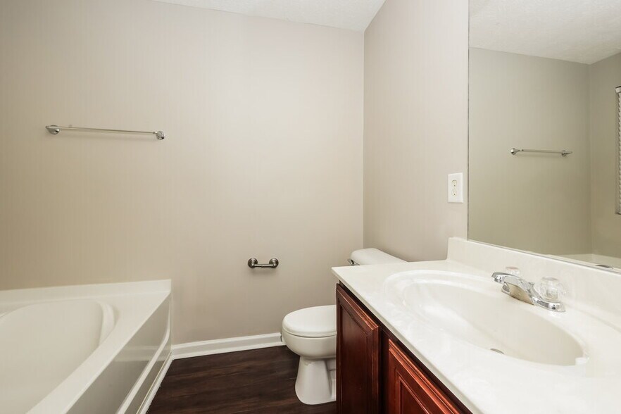 Building Photo - 608 Elderberry Way