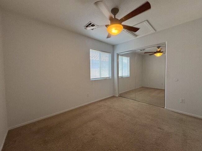 Building Photo - 2 BEDROOM PLUS OFFICE/DEN IN MCDOWELL MTN ...