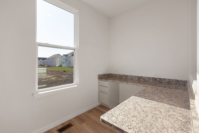 Building Photo - 1889 Bent Grass Wy