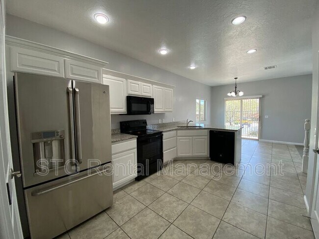 Building Photo - 290 W Buena Vista