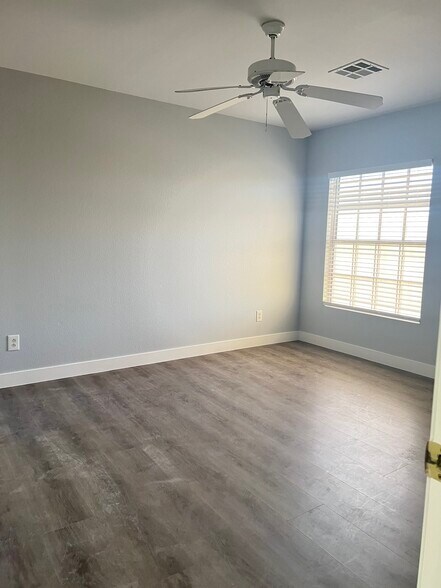 Building Photo - 1624 Coyote Run Dr