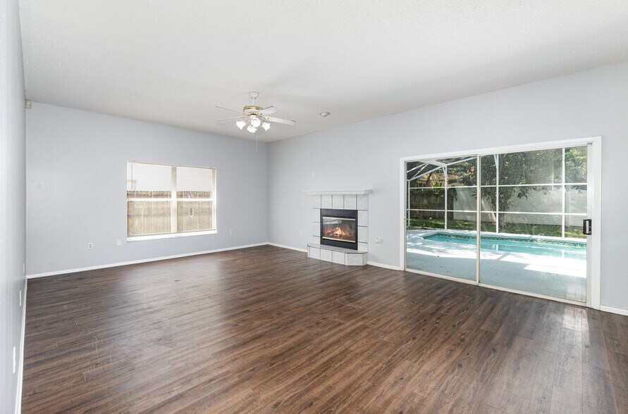 Building Photo - 1264 Falconcrest Blvd