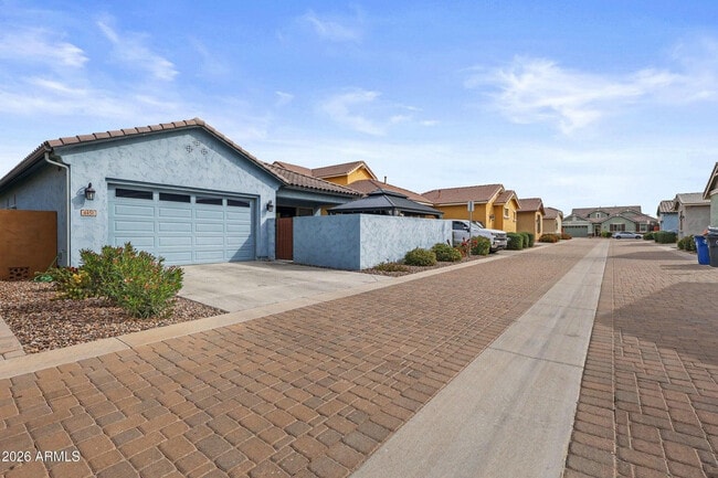 Building Photo - 4451 E Bernice St