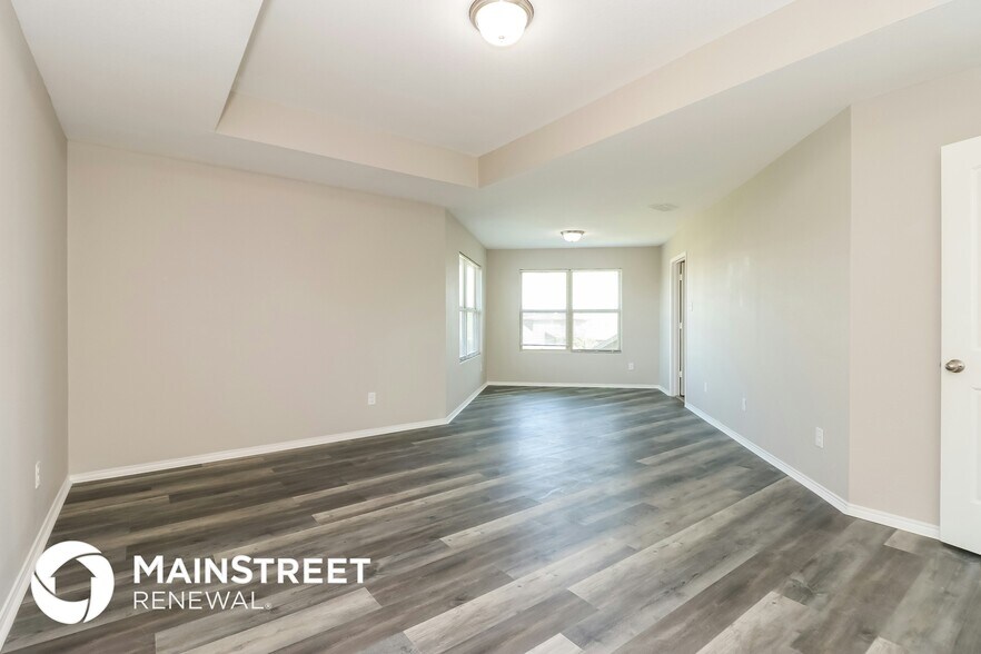 Building Photo - 6272 Jackstaff Dr
