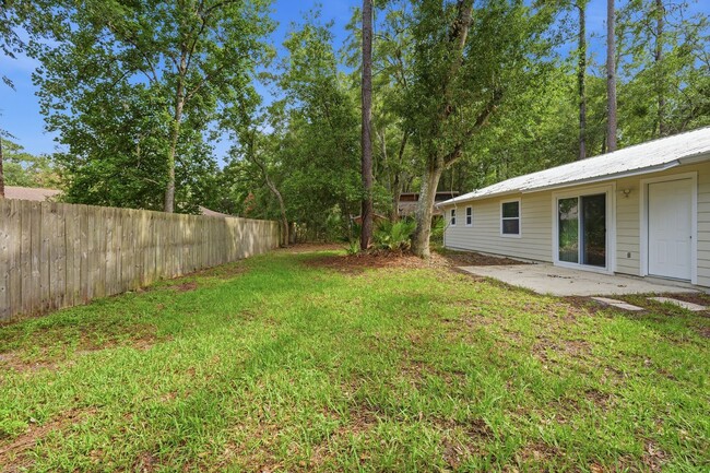 Building Photo - 2 Bedroom, 2 Bath House in Palmetto Woods!