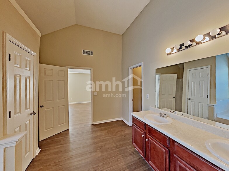 Building Photo - 2750 Elkmont Rdg SW