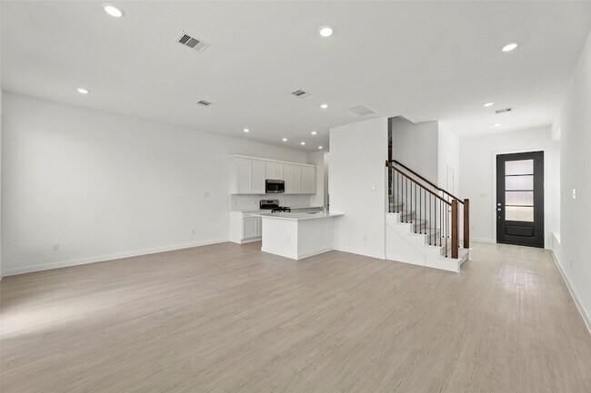 Building Photo - 12523 Alligator Lake Ct