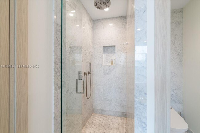 Building Photo - 1000 Brickell Plaza