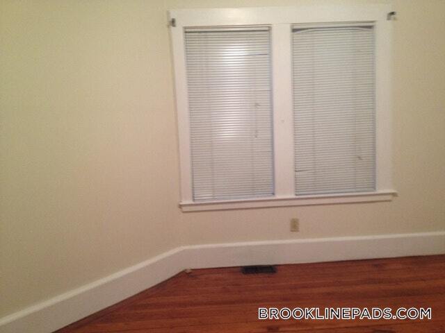 Building Photo - 127 Brook St