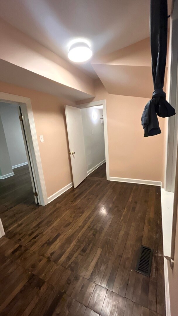 Building Photo - 1503 W Superior St