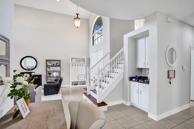 Building Photo - 8876 Sandy Crest Ln