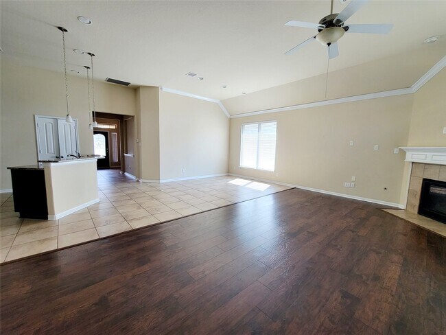 Building Photo - 9415 Harmony Lake Ln