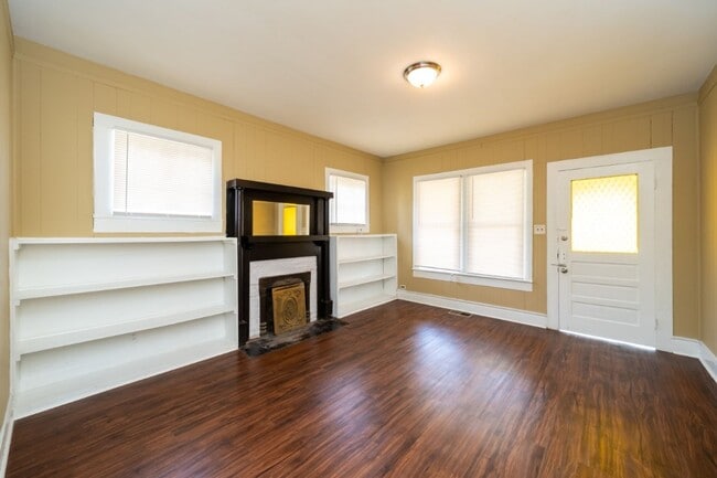 Building Photo - Rare Find Rock Creek – Space, Style & Storage!