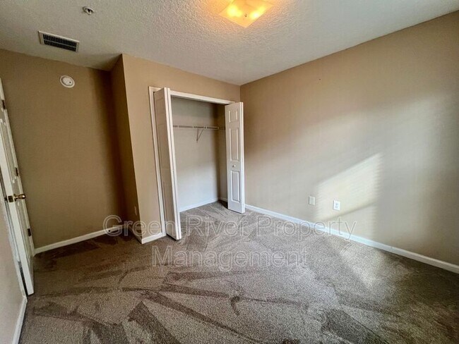 Building Photo - 7920 Merrill Rd