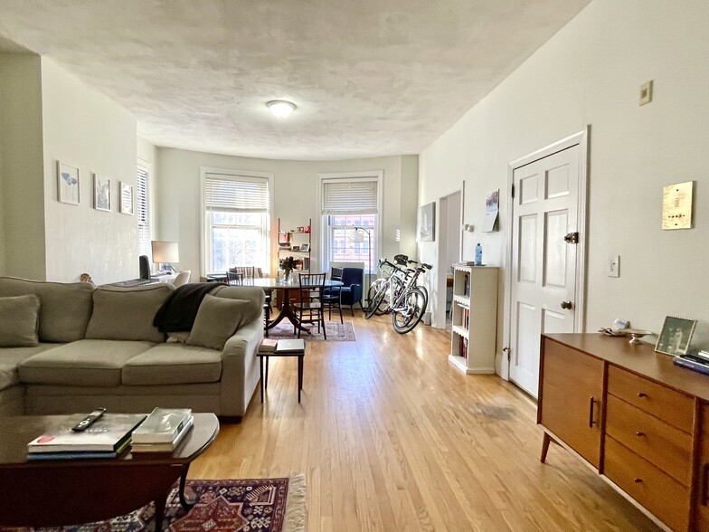 Building Photo - 550 Tremont St